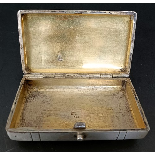 9 - A Russian silver niello work snuff box, decorated buildings, 3.4 ozt, 9 cm wide