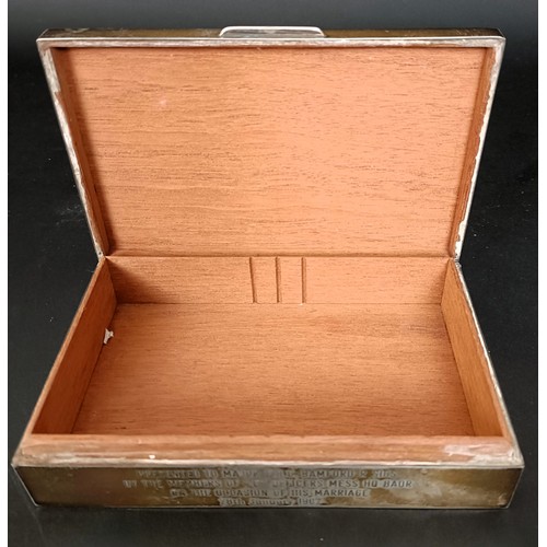 22 - A George V silver cigarette box, Birmingham 1924, 14 cm wide