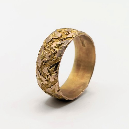 415 - A 9ct gold wedding band, ring size M, ….g