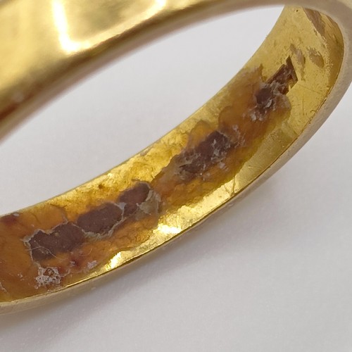 440 - ***Regretfully Withdrawn*** An 18ct gold wedding band, ring size O, 5.3 g
