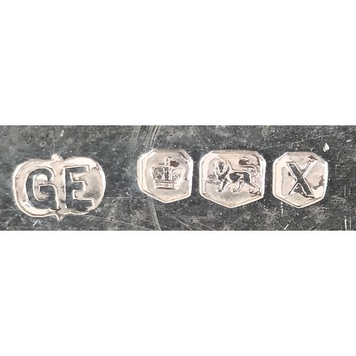 38 - A pierced silver pedestal bowl, and a silver cigarette case, 5.5 ozt (2)