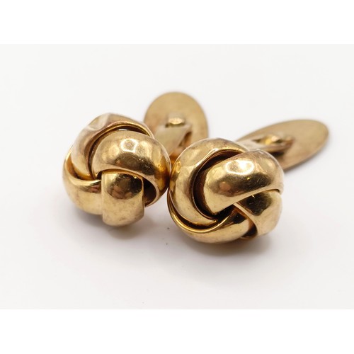 411 - A pair of 14ct gold cufflinks, 7.1 g