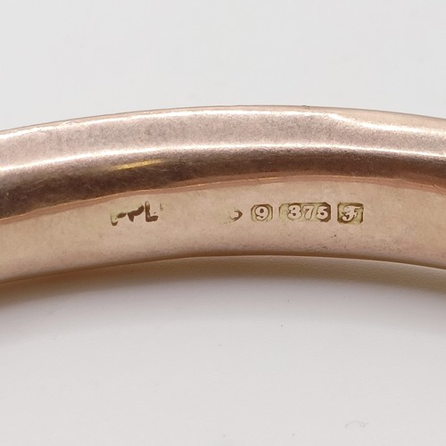 400 - A 9ct gold bangle, 8.7 g