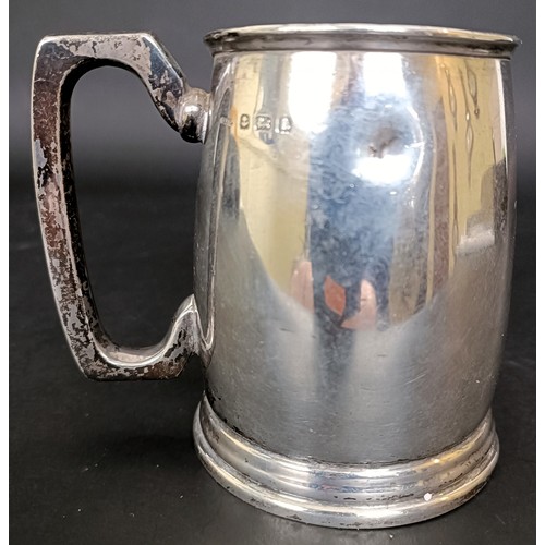 28 - A George V silver mug, Birmingham 1935, 5.5 ozt