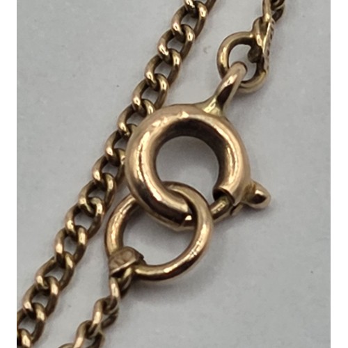 451 - A 9ct gold chain, and pendant, 4.4 g