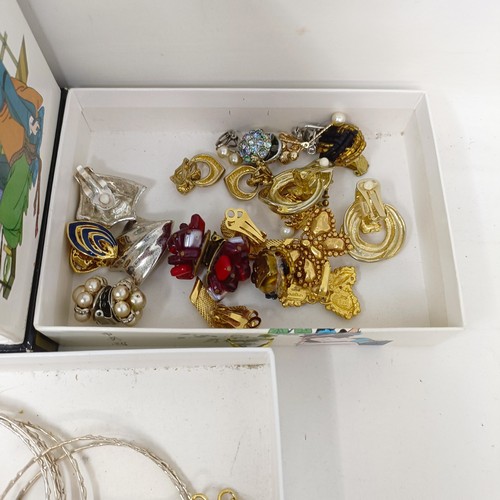 511 - Assorted costume jewellery (box)