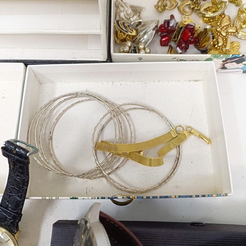 511 - Assorted costume jewellery (box)