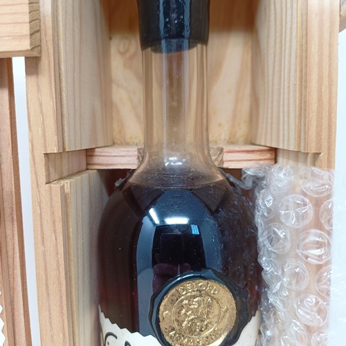926 - A 50 cl bottle of Vieil Armagnac, Delord, 1955, boxed, bottled 26th April 2005