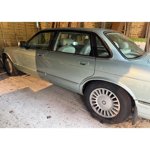 2 - 1998 Jaguar XJ8 X308 Being sold without reserveRegistration number R816 NGNChassis number SAJJJALG3C... 