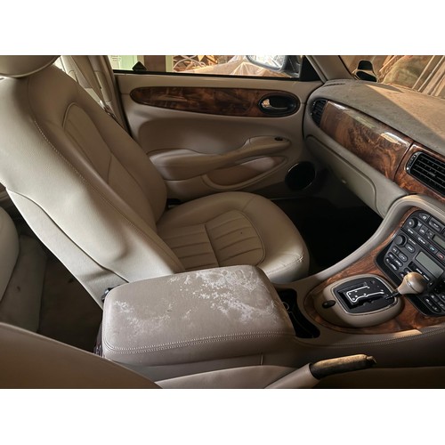 2 - 1998 Jaguar XJ8 X308 Being sold without reserveRegistration number R816 NGNChassis number SAJJJALG3C... 