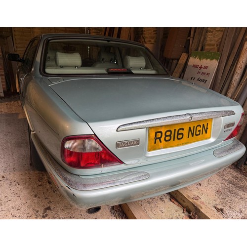2 - 1998 Jaguar XJ8 X308 Being sold without reserveRegistration number R816 NGNChassis number SAJJJALG3C... 
