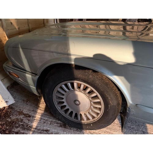 2 - 1998 Jaguar XJ8 X308 Being sold without reserveRegistration number R816 NGNChassis number SAJJJALG3C... 