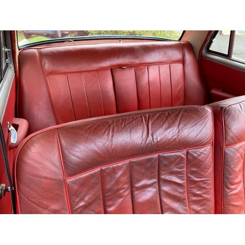 3 - 1965 Morris Oxford Series VI De Luxe SaloonBeing sold without reserveRegistration number CMW 201CCha... 