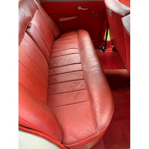 3 - 1965 Morris Oxford Series VI De Luxe SaloonBeing sold without reserveRegistration number CMW 201CCha... 