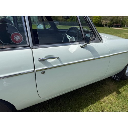 31 - 1974 MG B GT V8Registration number SOF 802MChassis number GD2D11527GEngine number 1614Glacier white ... 