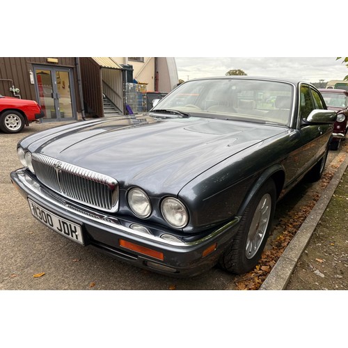 17 - 1995 Daimler Six X300Registration number N300 JDHChassis number SAJDKALD3BJ730852Engine number 9JPFR... 