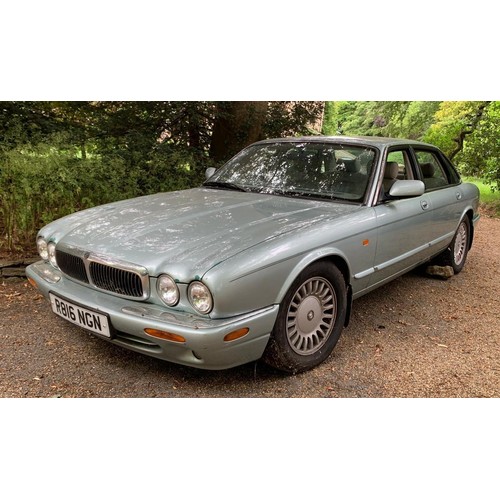 2 - 1998 Jaguar XJ8 X308 Being sold without reserveRegistration number R816 NGNChassis number SAJJJALG3C... 