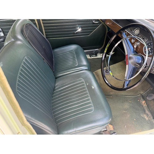 45 - 1965 Hillman Super MinxRegistration number EDM 26CChassis numberEngine numberWhite with a green stri... 