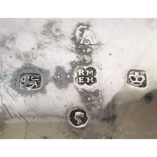 327 - A silver salt, Sheffield 1844, and other small items of silver, 3.8 ozt (weighable silver)...