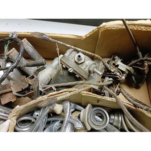 19 - Assorted door handles, pistons and other items (box)