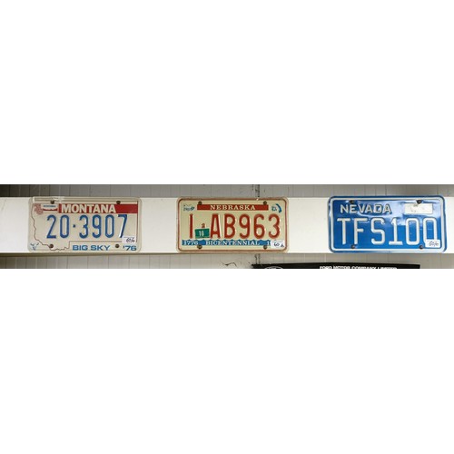 60 - The collection of fifty one American States registration plates (51)