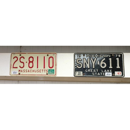 60 - The collection of fifty one American States registration plates (51)