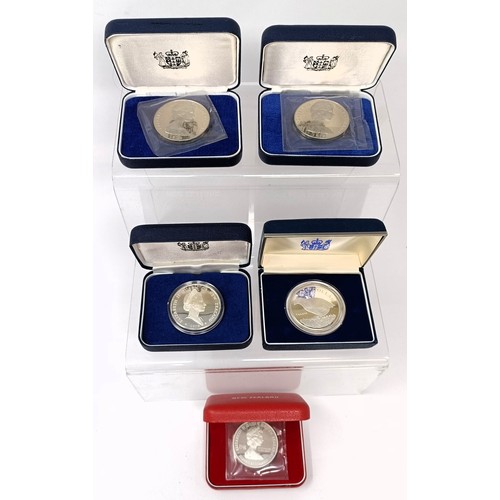 237 - A New Zealand silver proof dollar coin, 1982, and four others similar (5)...
