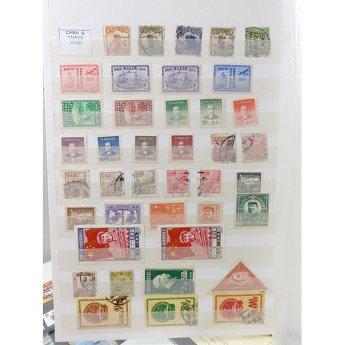222 - A collection of Royal Mail Presentation packs and assorted other stamps, in albums and loose (box)...