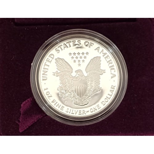 252 - A USA silver proof eagle, 1990, boxed...