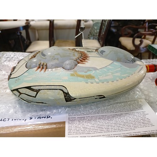 360 - A collection of assembled model kits, including Battlestar Galactica, Thunderbirds 2, Marvin (Hitchh...
