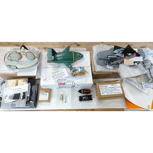 360 - A collection of assembled model kits, including Battlestar Galactica, Thunderbirds 2, Marvin (Hitchh...