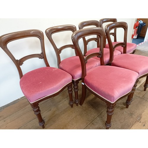 A set of six Victorian mahogany dining chairs (6)