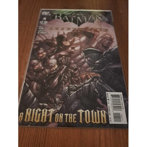 109 - DC Comics, Batman Arkham City (3 Issues in this Lot)DC Comics, Batman Arkham City #3, #4 and #5 of 5... 