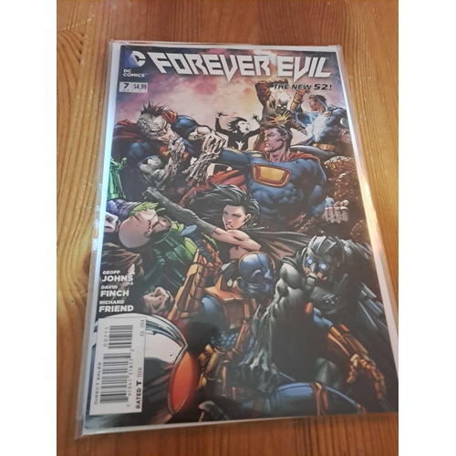 161 - DC Comics, Forever Evil meet the new world order (6 Issues in this Lot)DC Comics, Forever Evil meet ... 