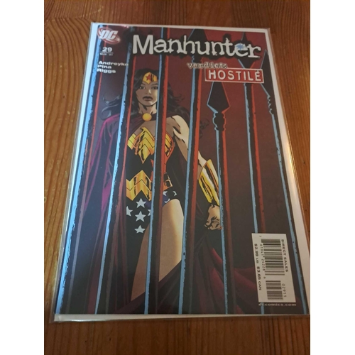 164 - DC Comics, Man Hunter (5 Issues in this Lot)DC Comics. Man Hunter Issues, unleashed part one #26,  m... 