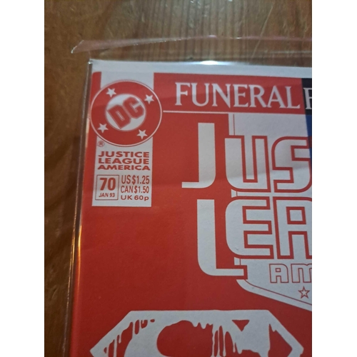 172 - DC Comics, Justice League America funeral for a friend #70DC Comics, Justice League America funeral ... 