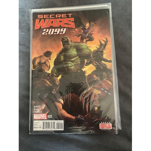 226 - Marvel, Secret Wars (5 Issues in this Lot)Issues, #0, #001 variant edition,# 002, and #2 May 2015 wh... 