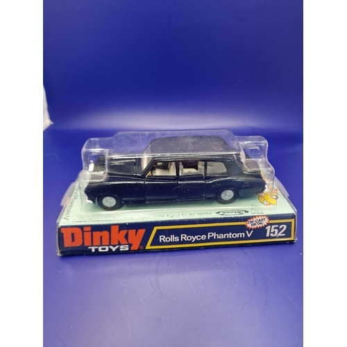 1009 - Dinky Diecast #152 Rolls Royce Phantom V in bubble packaging 1968-1977