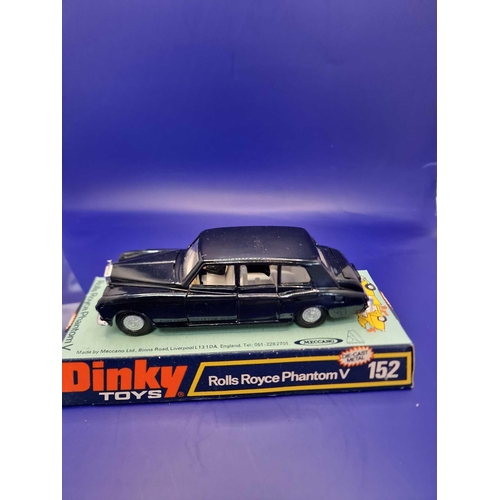 1009 - Dinky Diecast #152 Rolls Royce Phantom V in bubble packaging 1968-1977