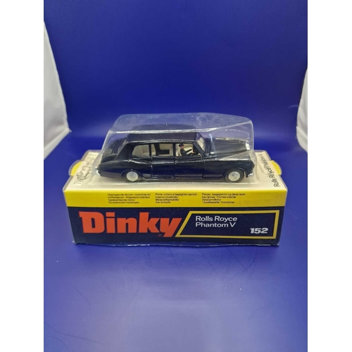 1010 - Dinky Diecast #152 Rolls Royce Phantom V in bubble packaging 1968-1977