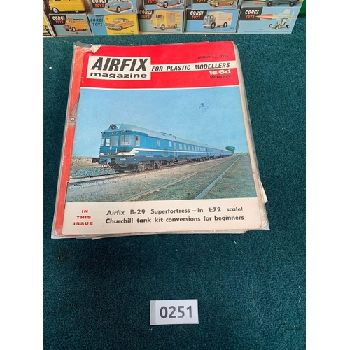 1020 - 14 X Airfix Magazines Issues 1964 - 1966 (Ref PA251)14 X Airfix Magazines Issues 1964 - 1966 (Ref PA... 