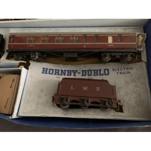 547 - Hornby Dublo Electric Train. Made in england by Meccano LimitedHornby Dublo Electric Train. Made in ... 