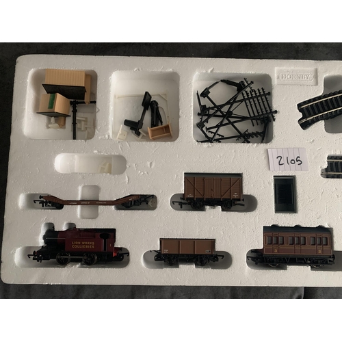 556 - Hornby The Industrial electric train set 00 gaugeHornby The Industrial electric train set (R1088) no... 