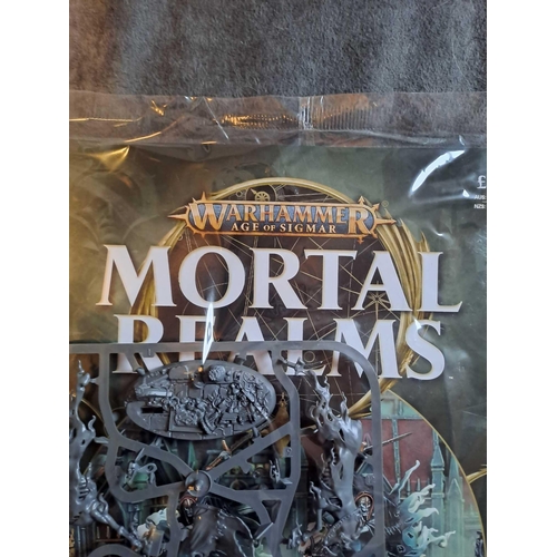 615 - Mortal Realms Warhammer Age of Sigmar Issue 14Mortal Realms Warhammer Age of Sigmar Issue 14