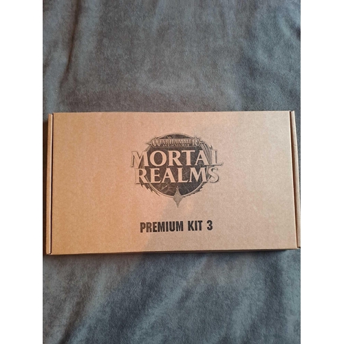 685 - Mortal Realms Warhammer Age of Sigmar premium kit 3Mortal Realms Warhammer Age of Sigmar premium kit... 