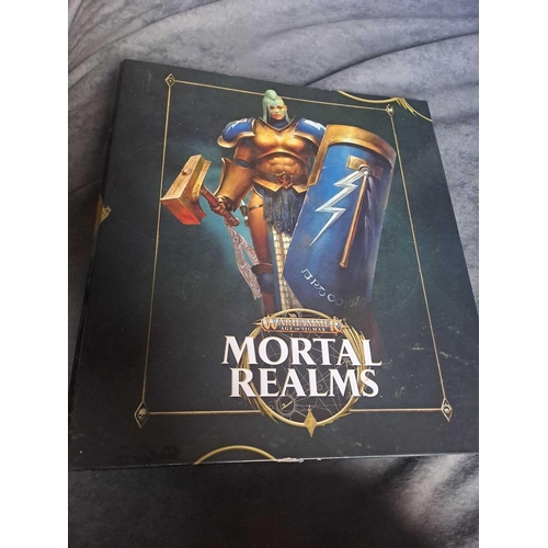 728 - Mortal Realms Warhammer Age of Sigmar book binder Ã3Mortal Realms Warhammer Age of Sigmar book bind... 