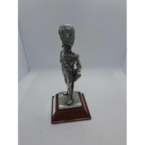 764 - 5 x Royal Hampshire & English Minitures Pewter & Silver Plated Figures, See Description for more inf... 