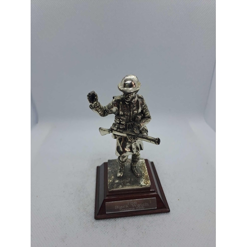 772 - 5 x Royal Hampshire & English Minitures Pewter & Silver Plated Figures, See Description for more inf... 