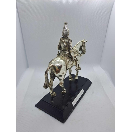 775 - English Minatures the blues and royals pewter with a golden tint (RARE)English Minatures the blues a... 