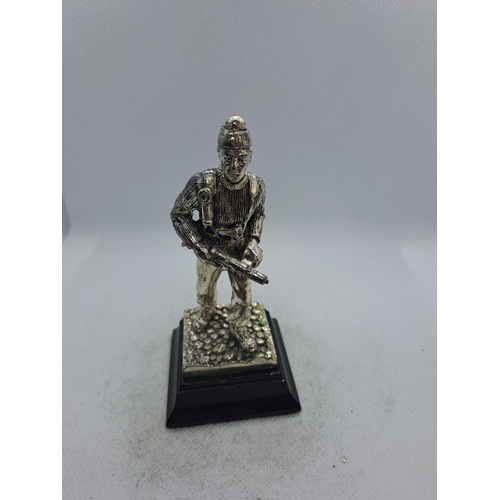 785 - 5 x Royal Hampshire & English Minitures Pewter & Silver Plated Figures, See Description for more inf... 